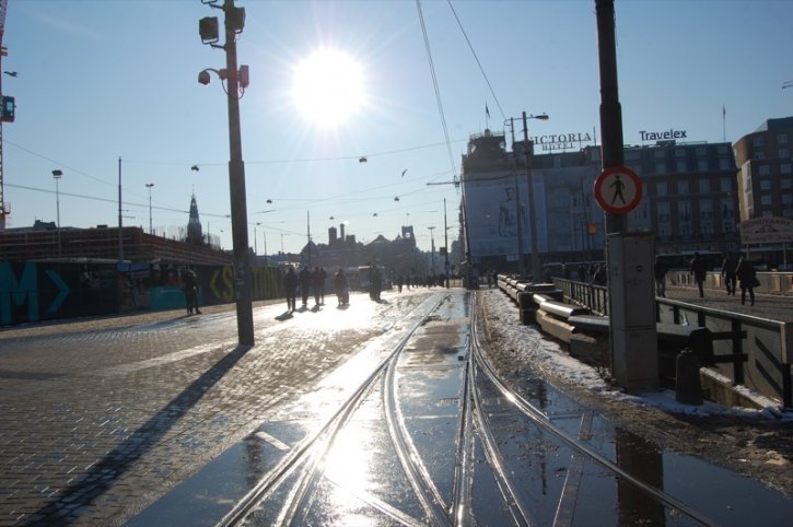 Spoor met zon.JPG